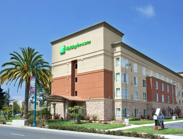 Holiday Inn & Suites Oakland Airport by IHG hotel detail image 2