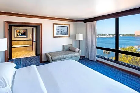 Sheraton Norfolk Waterside Hotel hotel detail image 2