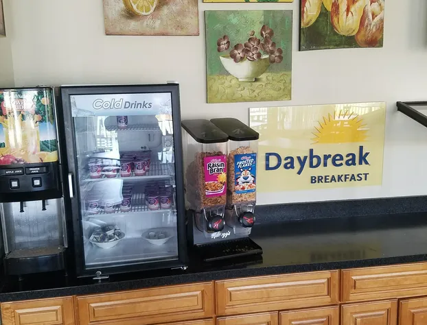 Days Inn & Suites by Wyndham Clermont hotel detail image 2