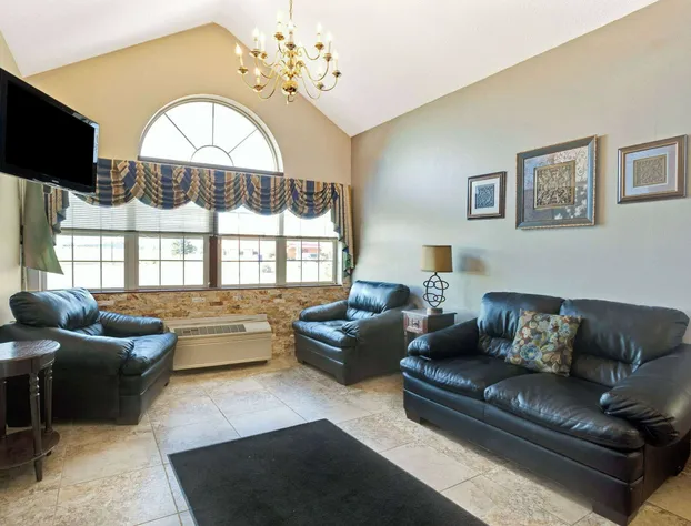 Microtel Inn & Suites by Wyndham Roseville/Detroit Area hotel detail image 2