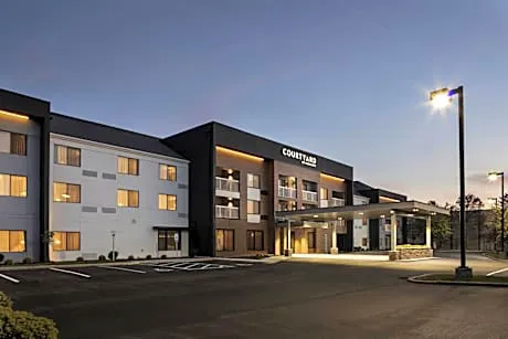 Courtyard by Marriott Indianapolis Northwest hotel hero