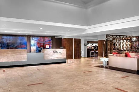 DoubleTree by Hilton Metropolitan hotel detail image 4