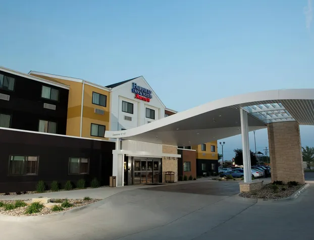 Fairfield Inn & Suites by Marriott Burlington hotel detail image 1