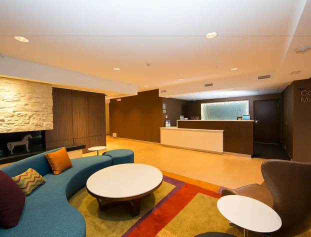 Fairfield Inn & Suites by Marriott Burlington hotel detail image 2