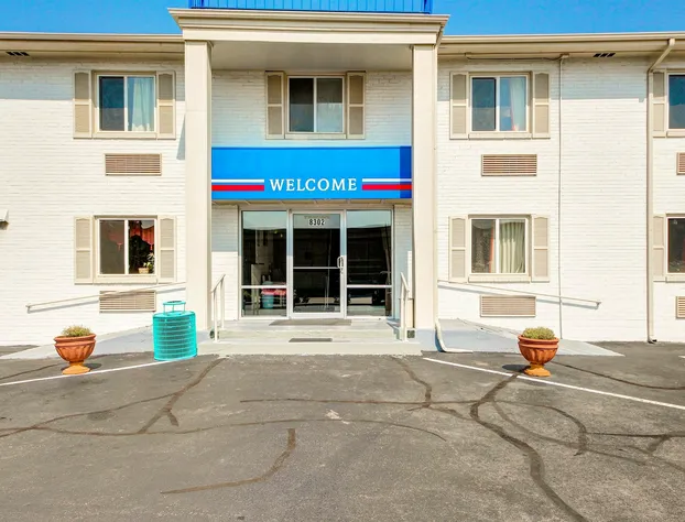 Motel 6 Wichita, KS hotel detail image 2