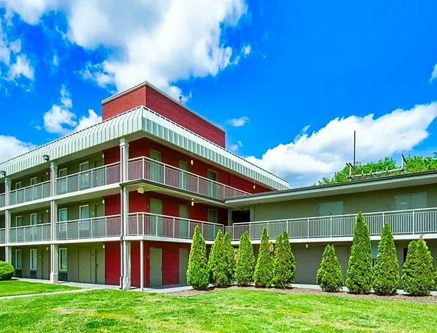 Days Inn & Suites by Wyndham Johnson City hotel detail image 2