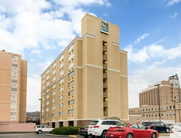 Quality Inn & Suites Charleston - Civic Center hotel detail image 2