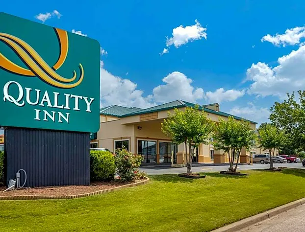 Quality Inn Auburn Campus Area I-85 hotel detail image 1