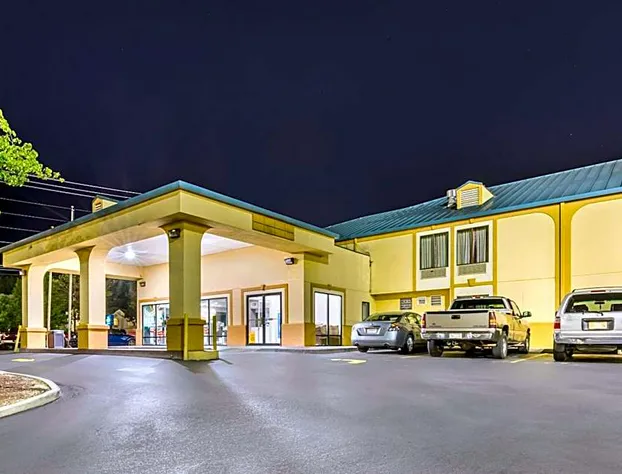 Quality Inn Auburn Campus Area I-85 hotel detail image 2