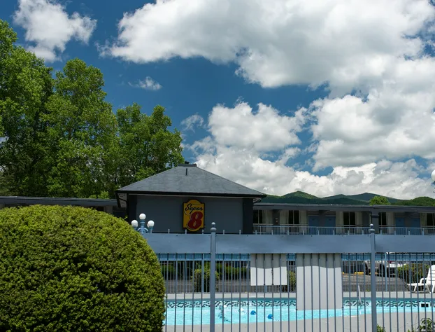 Super 8 by Wyndham Black Mountain hotel detail image 2