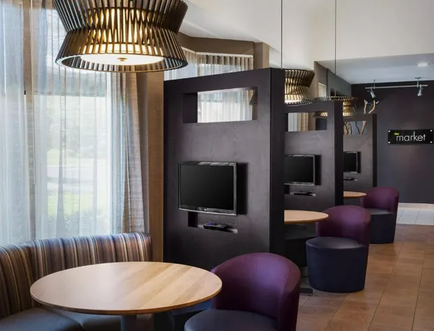 Courtyard by Marriott Fishkill hotel detail image 2