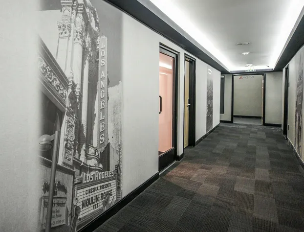 Comfort Inn Near Universal Studios hotel detail image 1