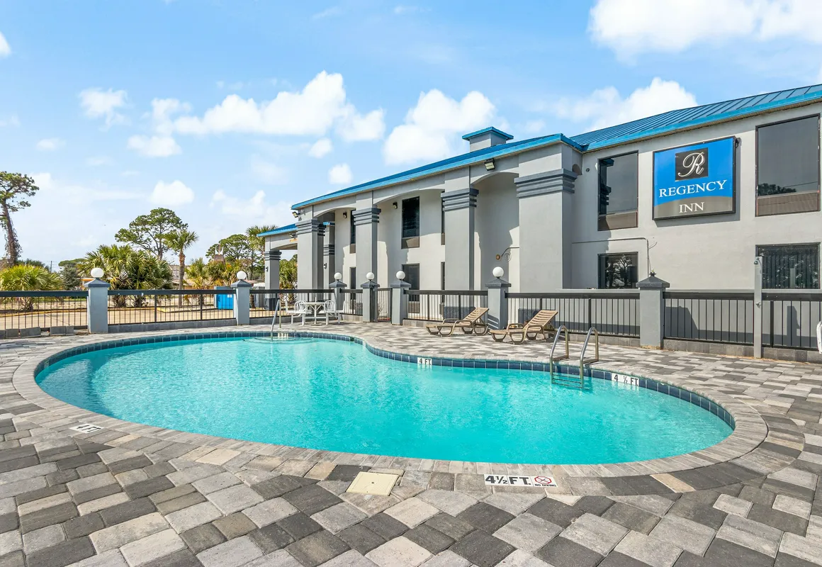 Regency Inn Near Boardwalk & Hurlburt Field hotel hero