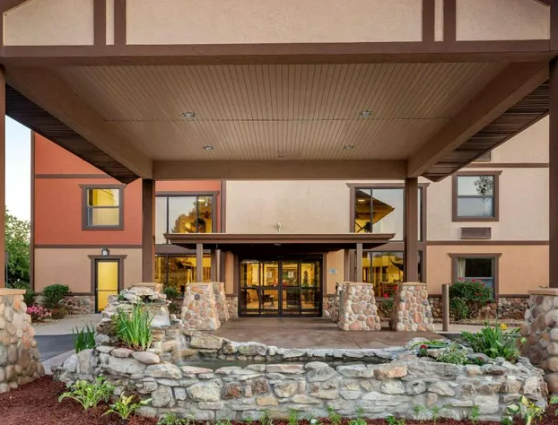 Comfort Inn & Suites Branson Meadows hotel detail image 3