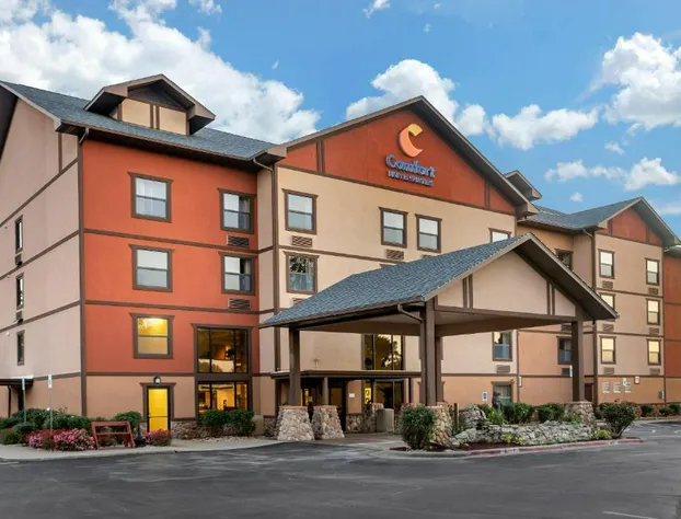 Comfort Inn & Suites Branson Meadows hotel detail image 1