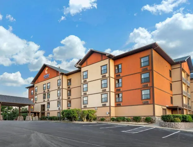 Comfort Inn & Suites Branson Meadows hotel detail image 2