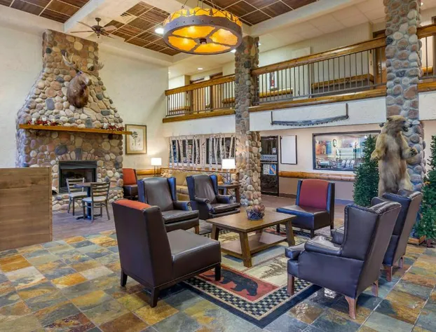 Comfort Inn & Suites Branson Meadows hotel detail image 4