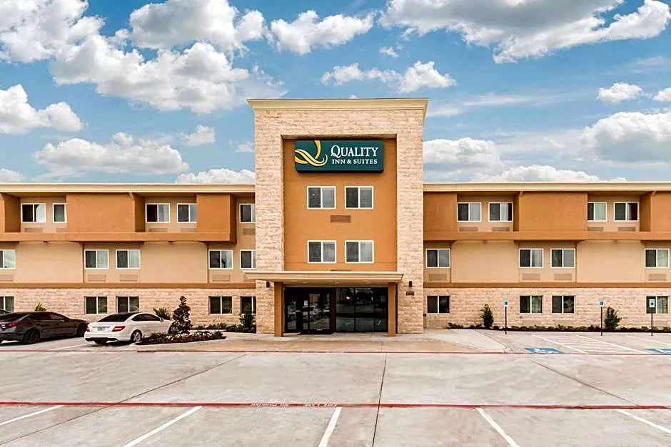 Quality Inn & Suites Plano East - Richardson hotel hero