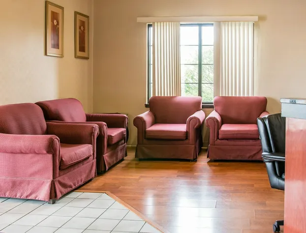 Days Inn by Wyndham Flint/Bishop International Airport hotel detail image 2