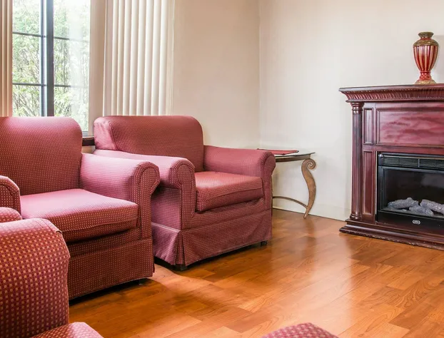 Days Inn by Wyndham Flint/Bishop International Airport hotel detail image 3