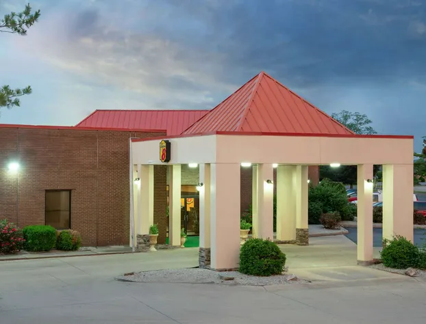 Super 8 by Wyndham Harrison OH hotel detail image 1