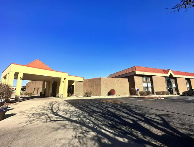 Super 8 by Wyndham Harrison OH hotel detail image 2