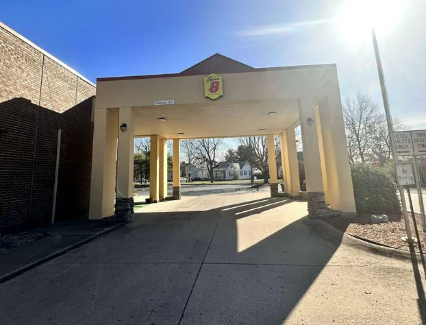 Super 8 by Wyndham Harrison OH hotel detail image 4