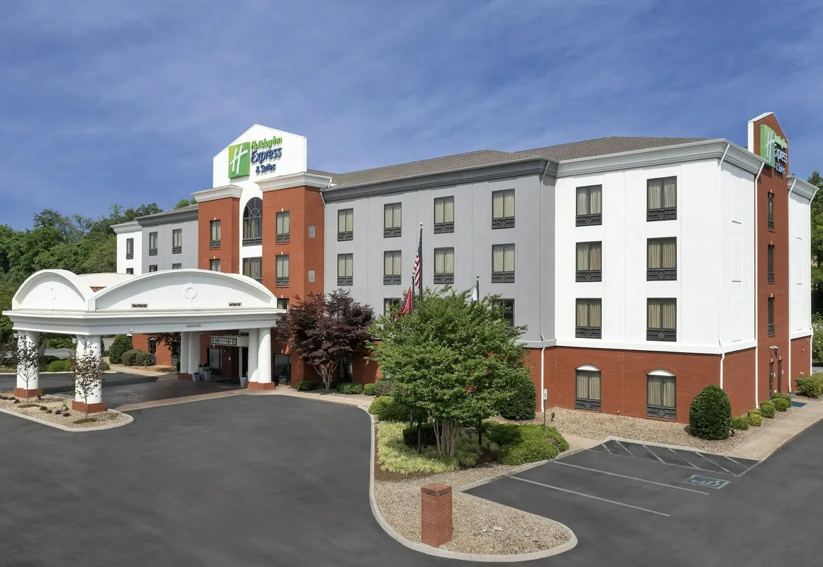 Holiday Inn Express & Suites Knoxville-Clinton by IHG hotel hero