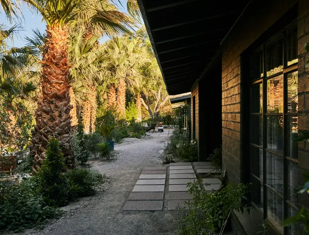 Two Bunch Palms hotel detail image 1