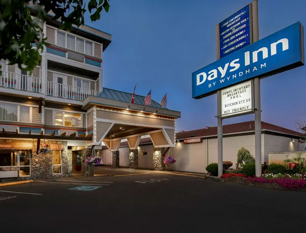 Days Inn by Wyndham Victoria Airport Sidney hotel detail image 1