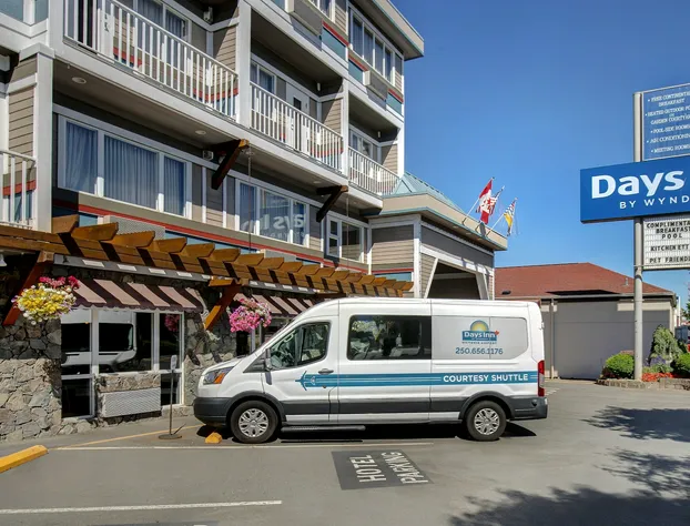 Days Inn by Wyndham Victoria Airport Sidney hotel detail image 1