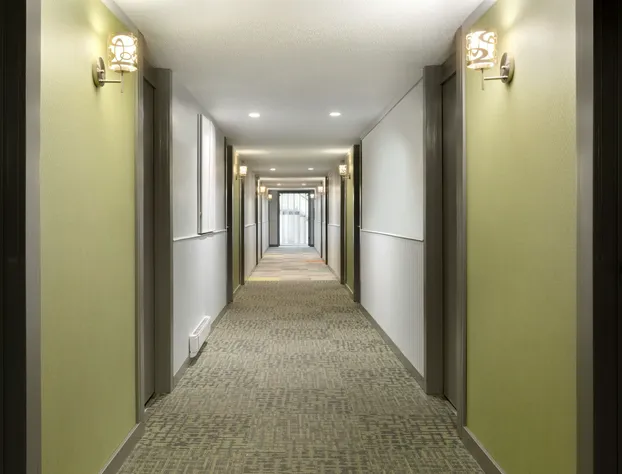 Days Inn by Wyndham Victoria Airport Sidney hotel detail image 4