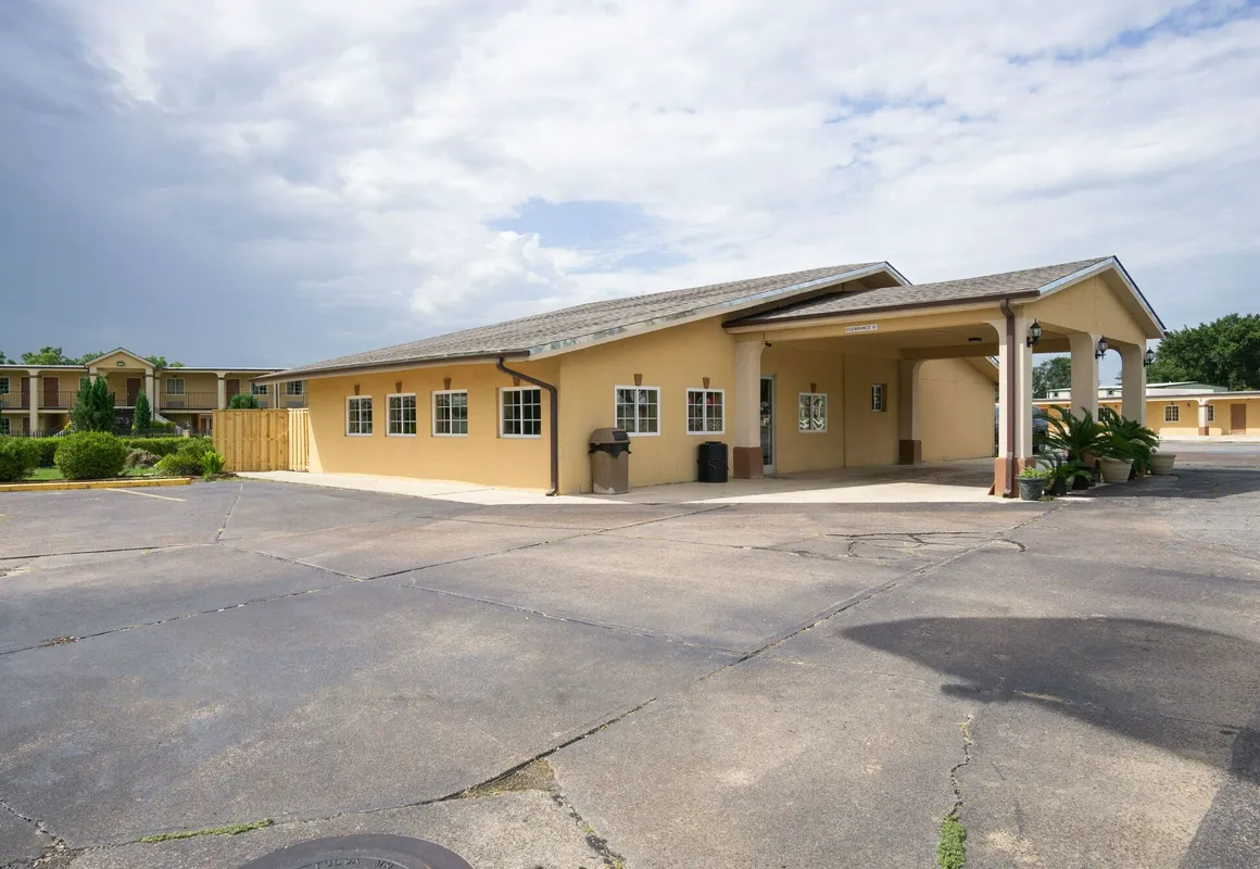 Econo Lodge Miami hotel hero