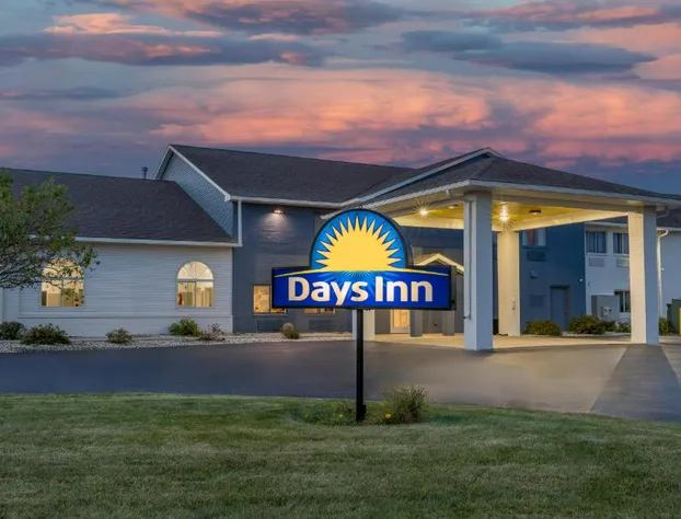 Days Inn by Wyndham Sturtevant / Racine / Mount Pleasant hotel detail image 1