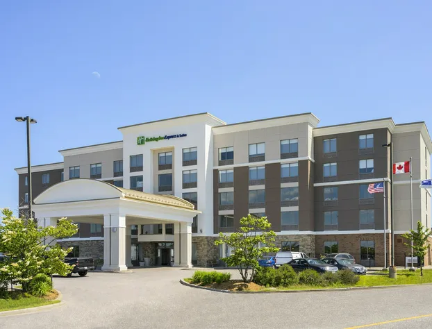 Holiday Inn Express & Suites North Bay by IHG hotel detail image 2