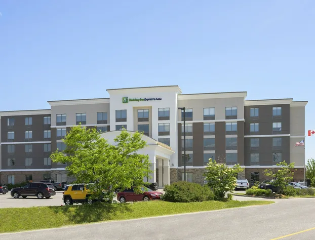 Holiday Inn Express & Suites North Bay by IHG hotel detail image 3