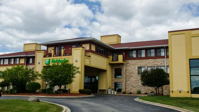 Holiday Inn Pewaukee - Milwaukee West, an IHG Hotel hotel detail image 3