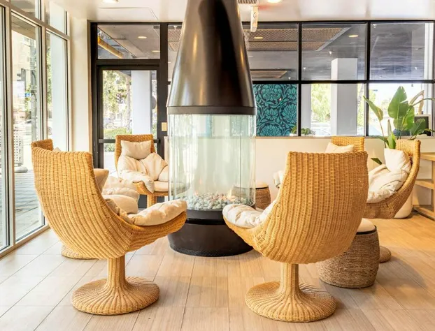 The Pierside Santa Monica hotel detail image 3