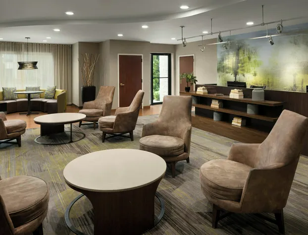 Courtyard by Marriott Long Island MacArthur Airport hotel detail image 2