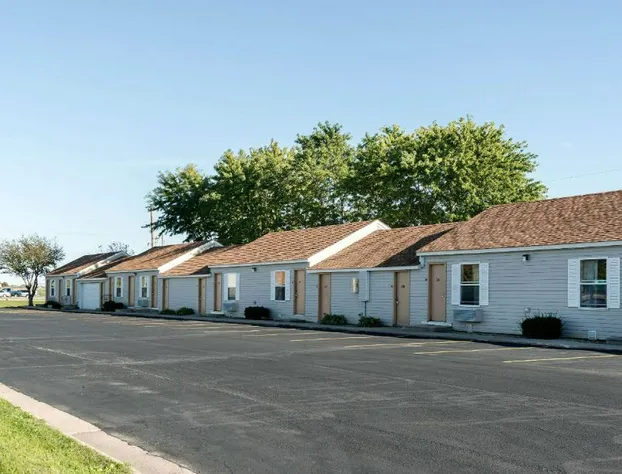 Rodeway Inn & Suites Austin I-90 hotel detail image 1