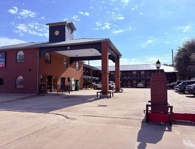 Express Inn & Suites Houston Katy hotel detail image 2