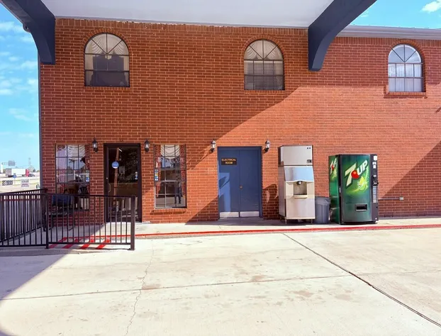 Express Inn & Suites Houston Katy hotel detail image 4