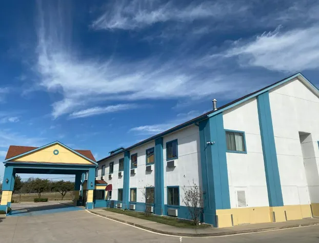 Tropicana Inn and Suites hotel detail image 4