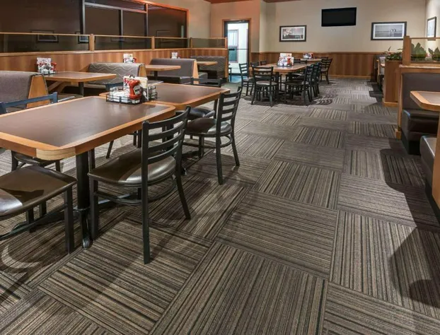 Super 8 by Wyndham Edmonton/West hotel detail image 3