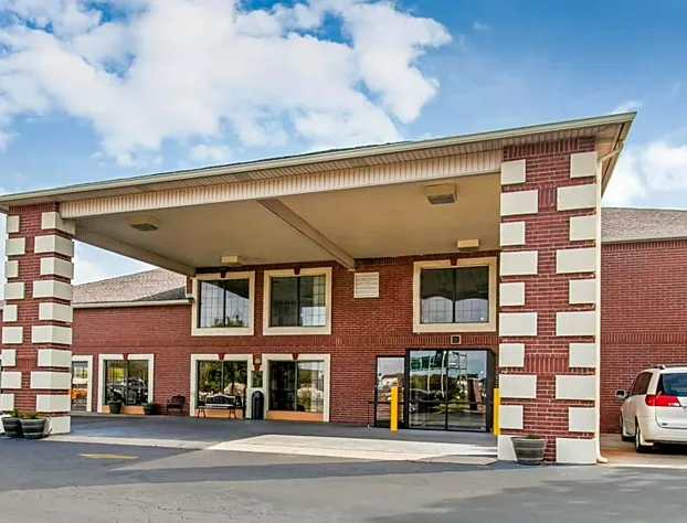 Rodeway Inn & Suites East/I-44 hotel detail image 1