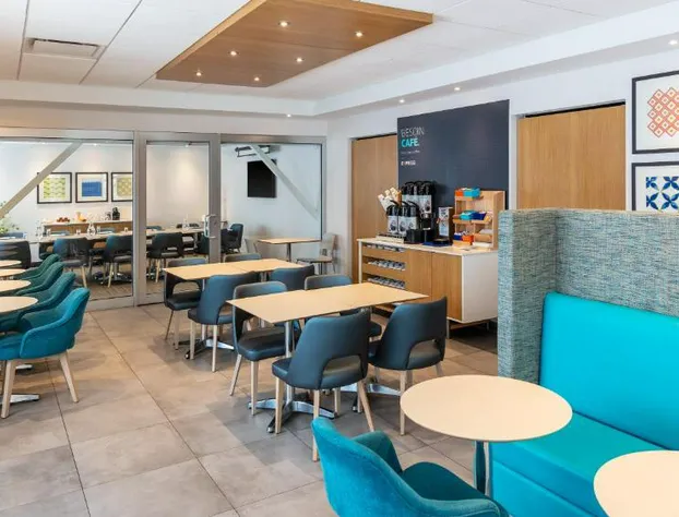 Holiday Inn Express Quebec City - Sainte Foy by IHG hotel detail image 3