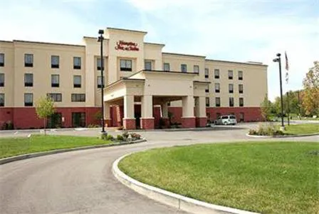 Hampton Inn & Suites Dayton-Airport hotel hero