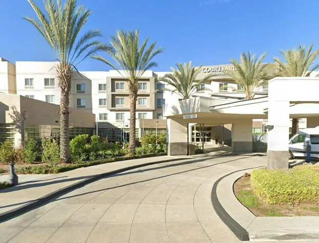 Courtyard by Marriott Long Beach Airport hotel detail image 1