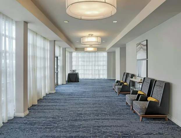 Courtyard by Marriott Long Beach Airport hotel detail image 4