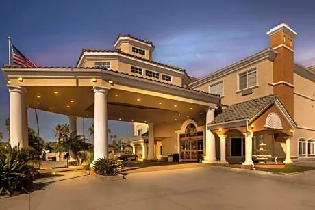 Comfort Suites Oceanside Camp Pendleton Area hotel hero